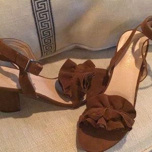 Chase + Chloe camel ankle buckle NWOT